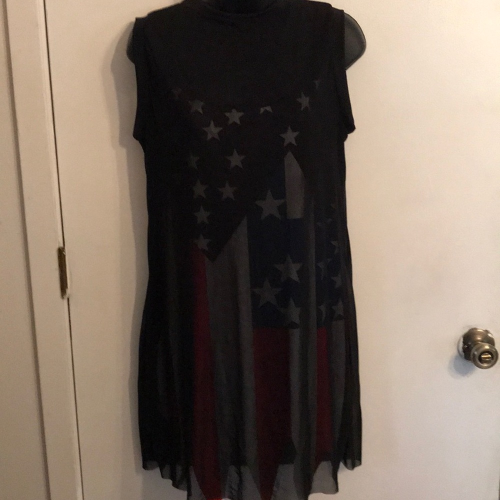 Patriotic layered flag tank